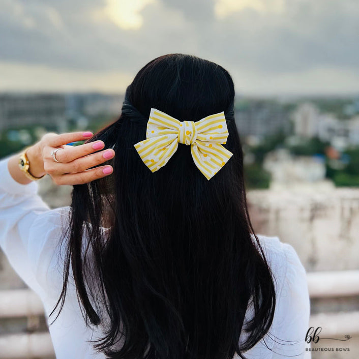 Butterfly Daisy Hair Bow